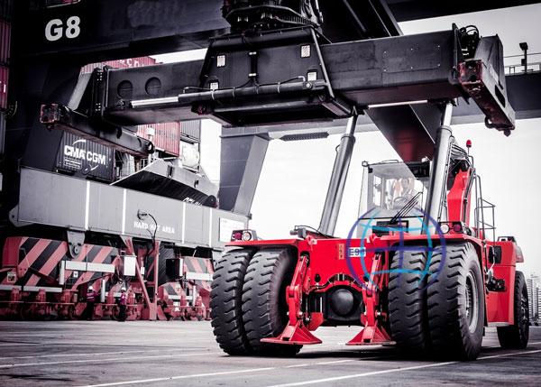 O que é Reach Stacker?